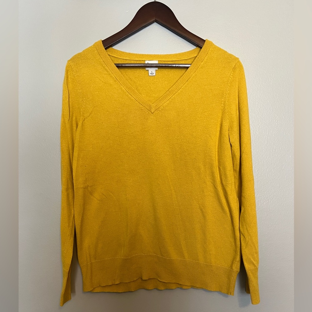 Yellow V Neck Sweater - L
